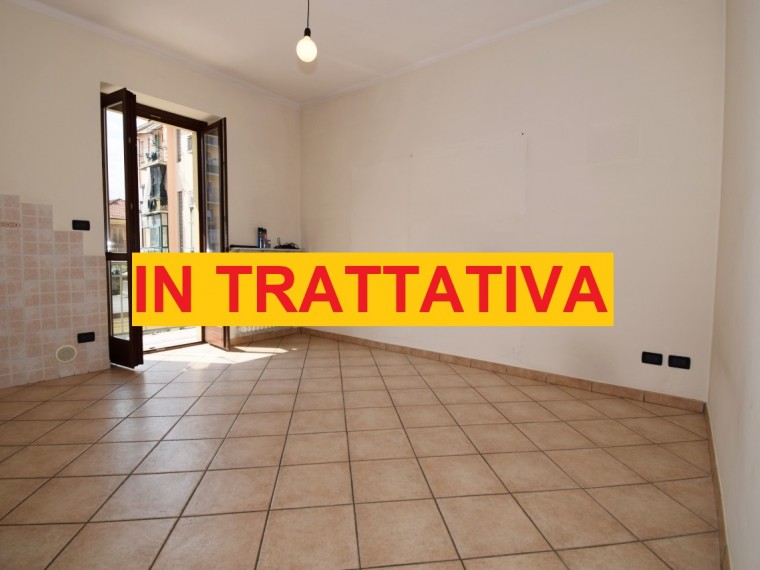 Pinerolo---Appartamento-trilocale-in-palazzina-ristrutturata