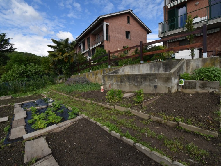 Vicinanze-San-Secondo-di-Pinerolo---Villa-a-schiera-angolarecon-giardino-privato